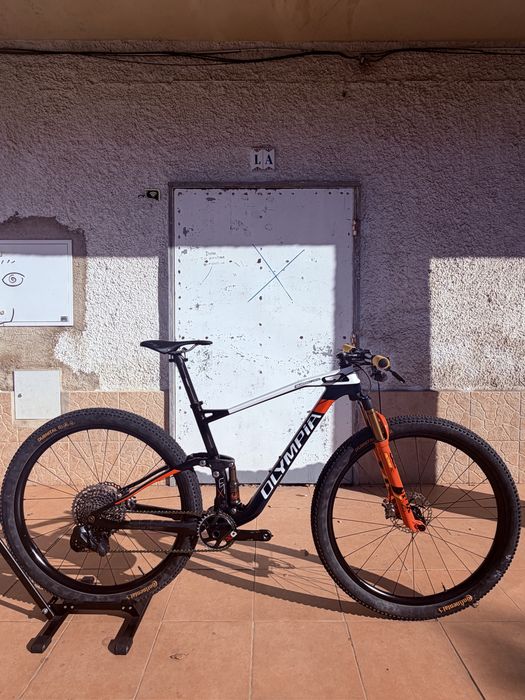 Olympia F1X Carbon