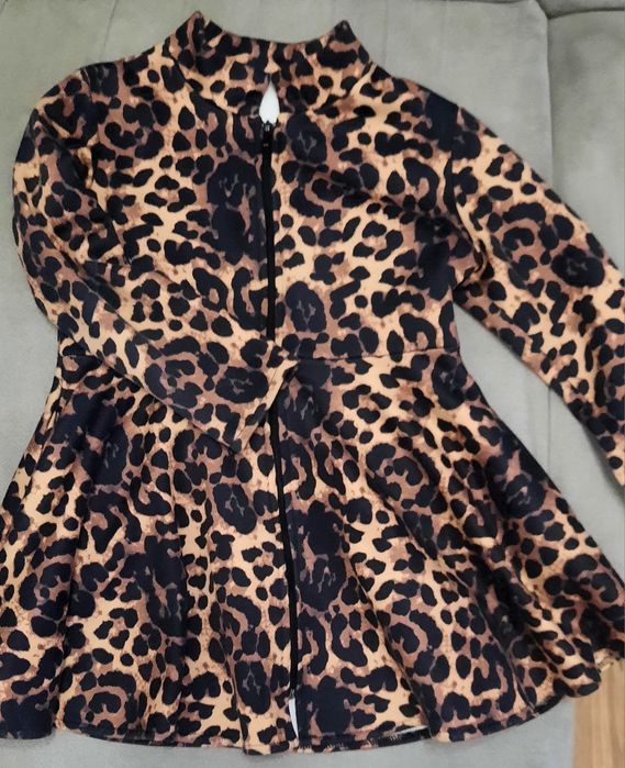 Płaszczyk panterka r. 128 cienki