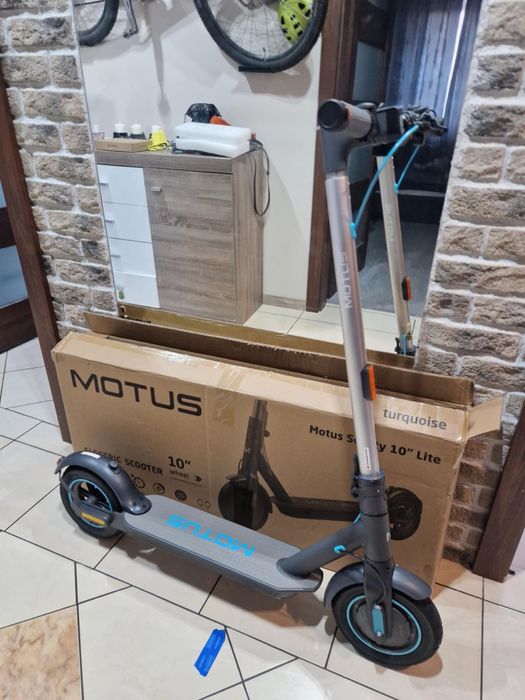 Hulajnoga elektryczna Motus Scooty 10” Lite/nowa