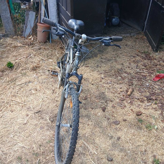 Bicicleta em segunda mão para aproveitamento de peças
