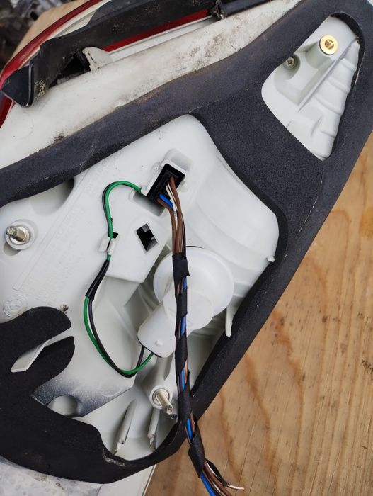 Lampa tył prawa lewa BMW 6 e63