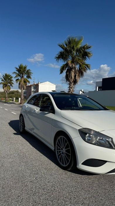 Mercedes A 180 com sistema de gravação para o telemóvel