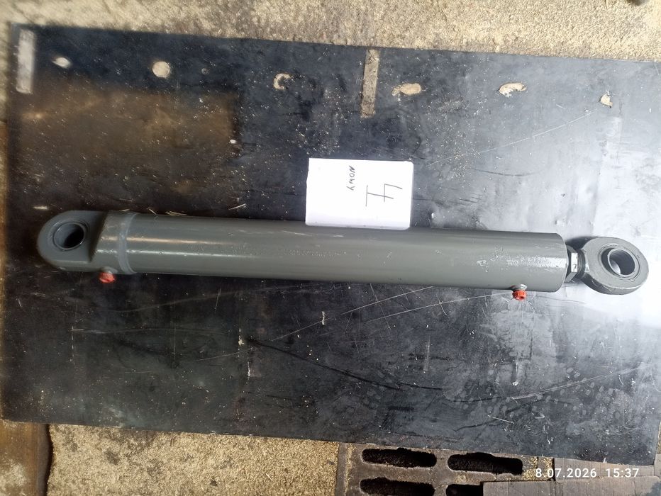 Siłownik hydrauliczny dwustronnego działania