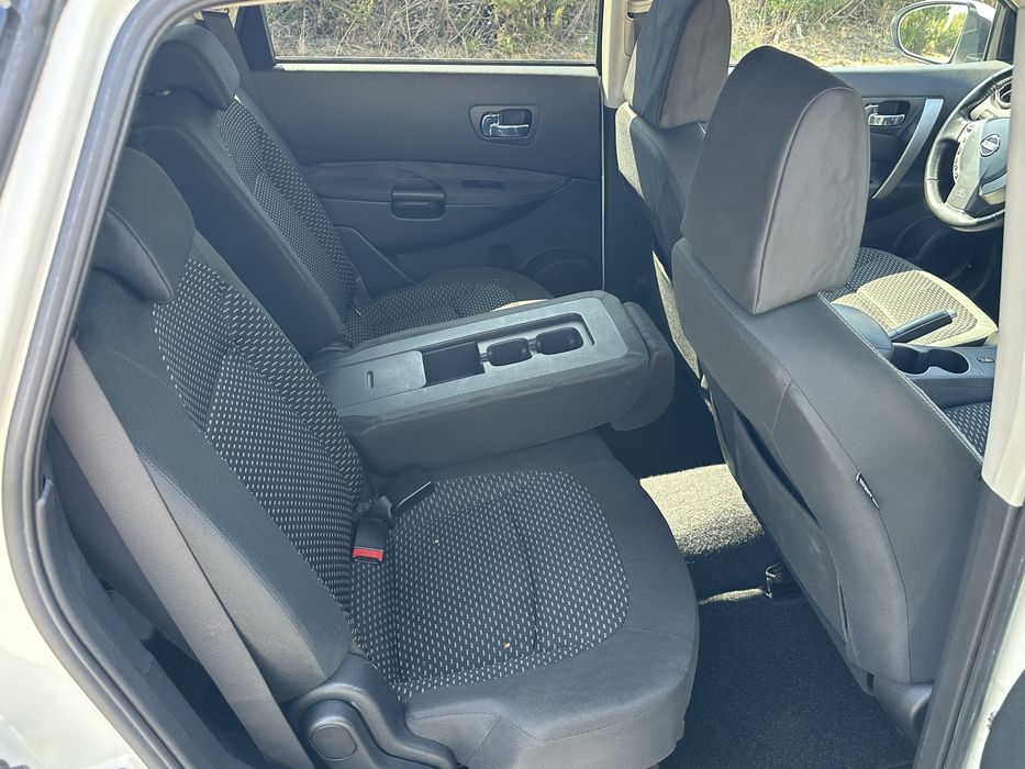 Nissan Qashqai + 2