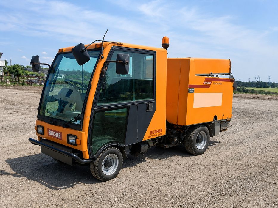 Bucher CityCat 2000 – zamiatarka komunalna (uszkodzona)