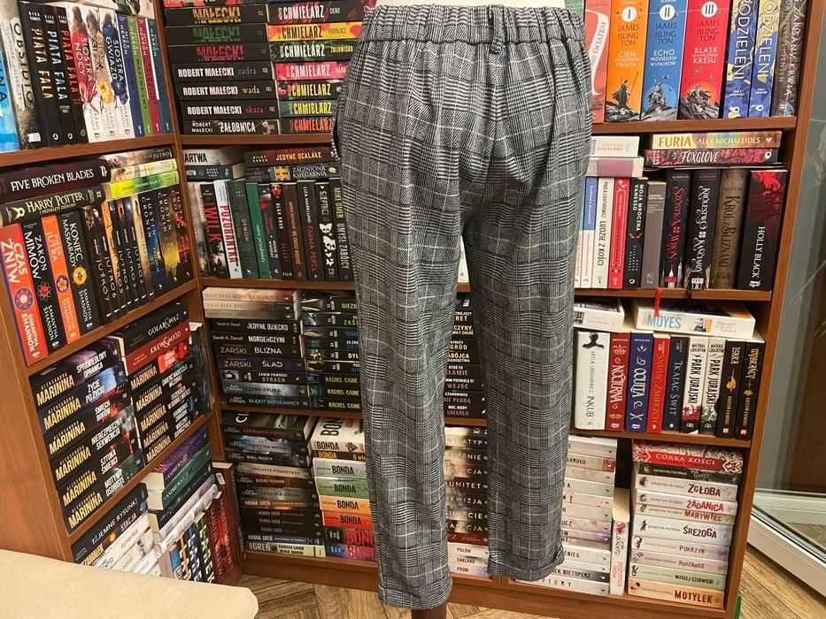 Coloseum - świetne jesienne krateczka kanciki miękkie M!