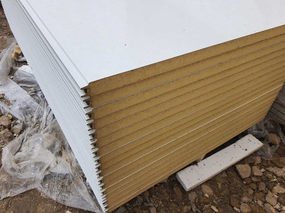 Płyty warstwowe, izolacyjne, ścienne, dachowe