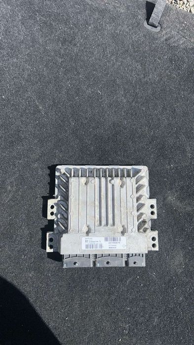 Мозги блок ЕБУ блок керування двигуном renault megane 3 s180067106