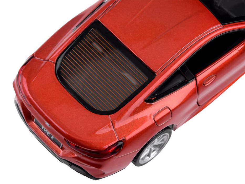 Metalowe Auto Model 1:35 Bmw M850I Coupe Światło Dźwięk Za4612