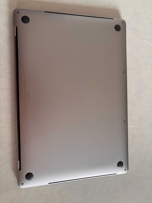 MacBook Pro 15" Retina (2017) - i7 2.9GHz - 16GB RAM - 500GB SSD