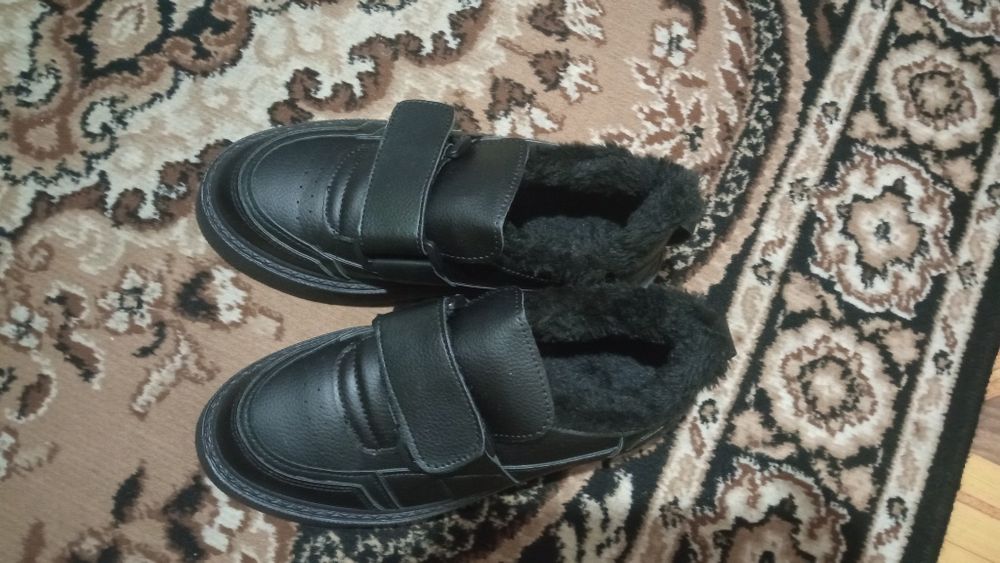 Зимові кросівки на липучках