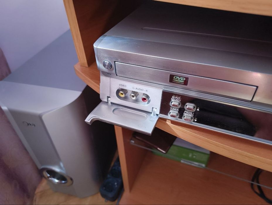 LG музичний центр