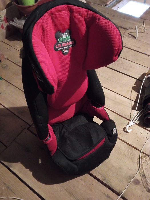 Дитяче автокрісло Cam, зроблено в Італії.