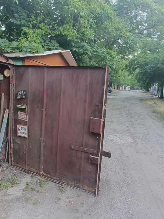 Гараж железный район Юбилейный 6 солнечный