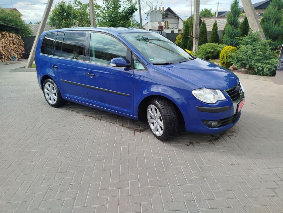 Volkswagen Touran в гарному стані.