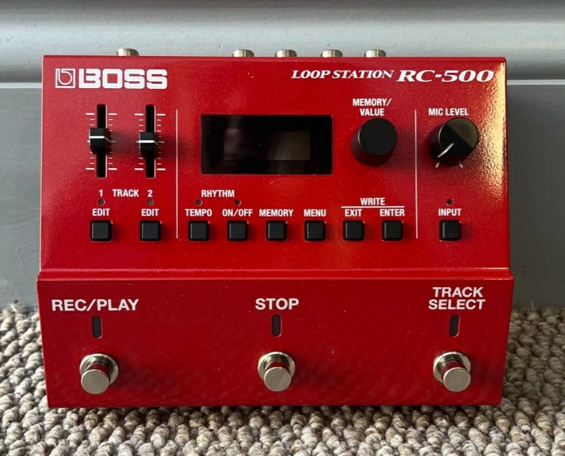 Pedais boss, digitech, tc helicon, shure 87a