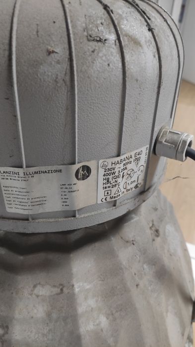 Candeeiro industrial