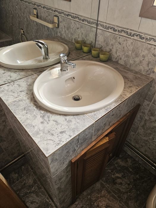 Casa de Banho / WC - Sanita, bidé, lavatório e banheira