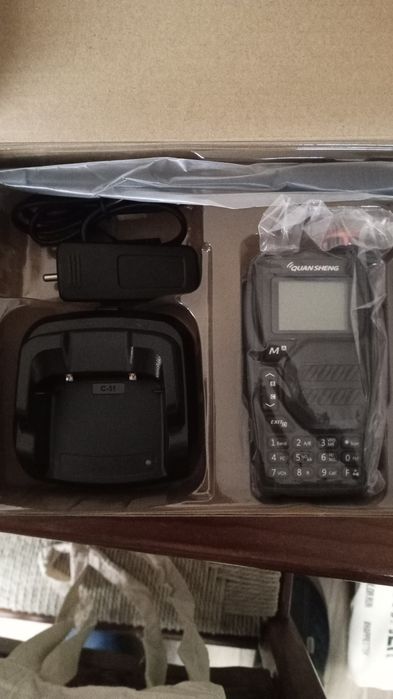 Quansheng UV K5 dual-band analógico.