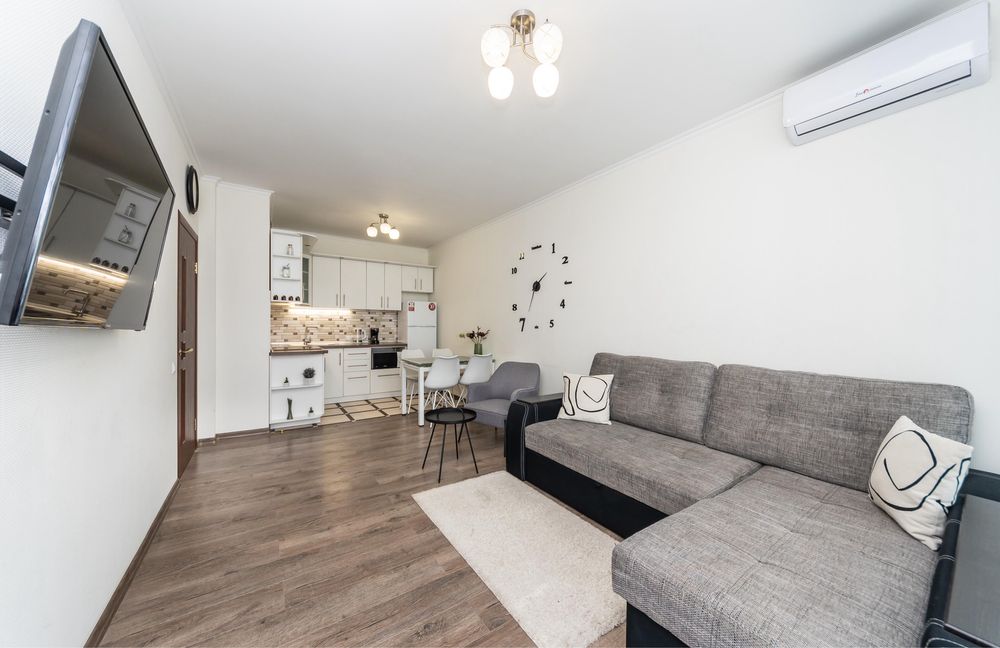 Фантастичний вид на Дніпро. ЖК Зарічний. 2к квартира подобово.