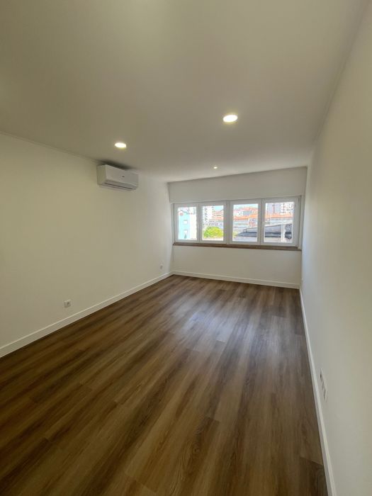 Apartamento T3 na Rua Teófilo Braga, 3