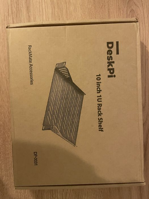 DeskPi RackMate T1 8U 10" + półki / akcesoria Raspberry Pi