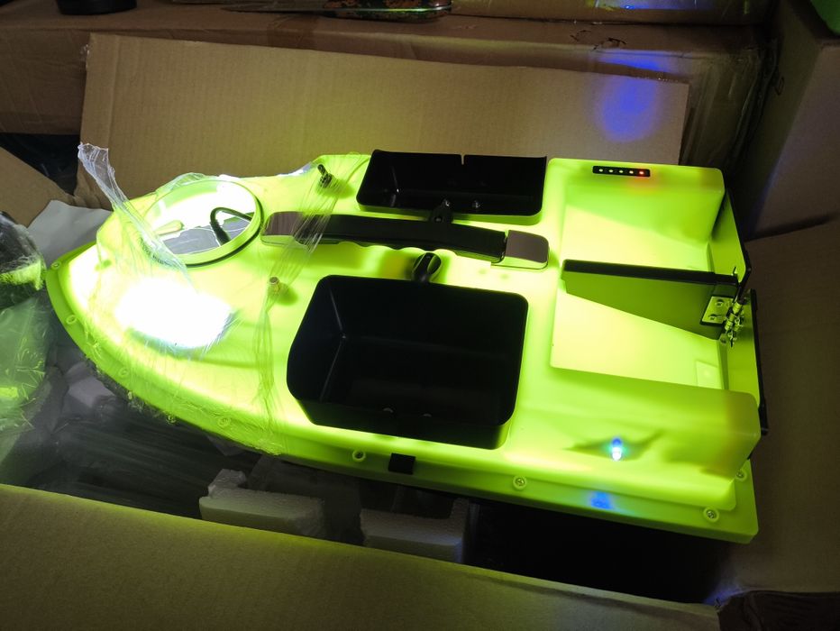 Акция, новые.Кораблик gps на 99 точек,батарея 12000.