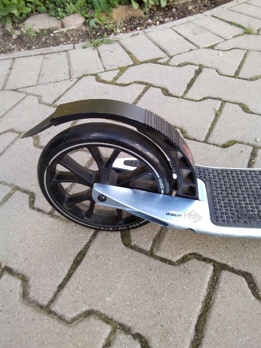 sprzedam hulajnogę firmy oxelo