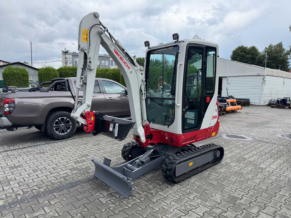 Minikoparka Takeuchi TB320 - 2 tony! Nowa!