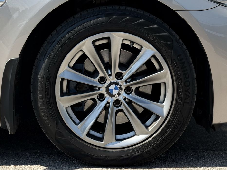 BMW 5 Series 2015 F10 520i Рестайлинг Європа