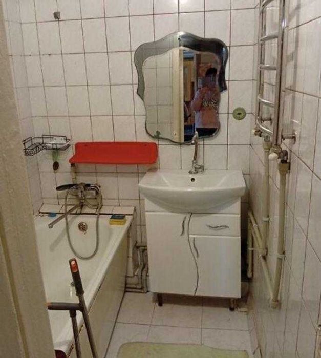 продам двокімнатну квартиру