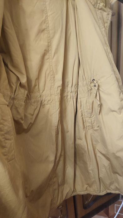 Жіночий двосторонній пуховик з капюшоном