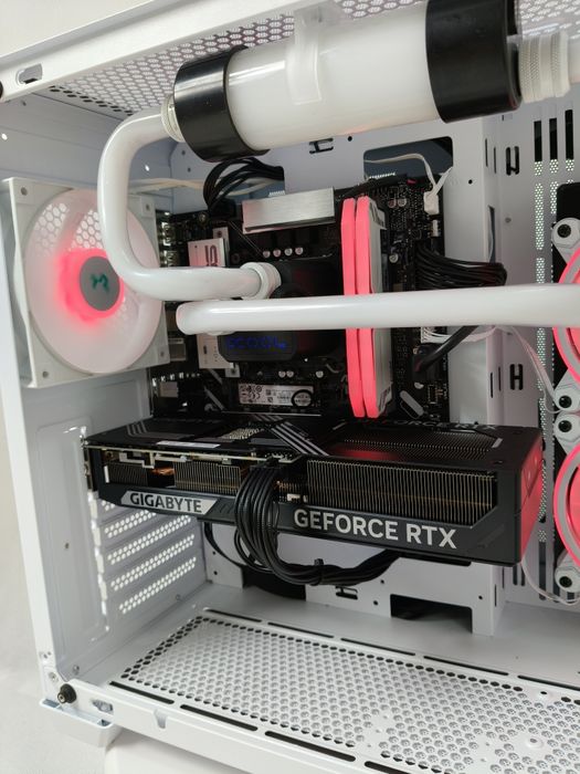 Komputer Ultra 9 285K,RTX 5070,32 GB 6400MT/s CL32,Win 11,Leasing ING