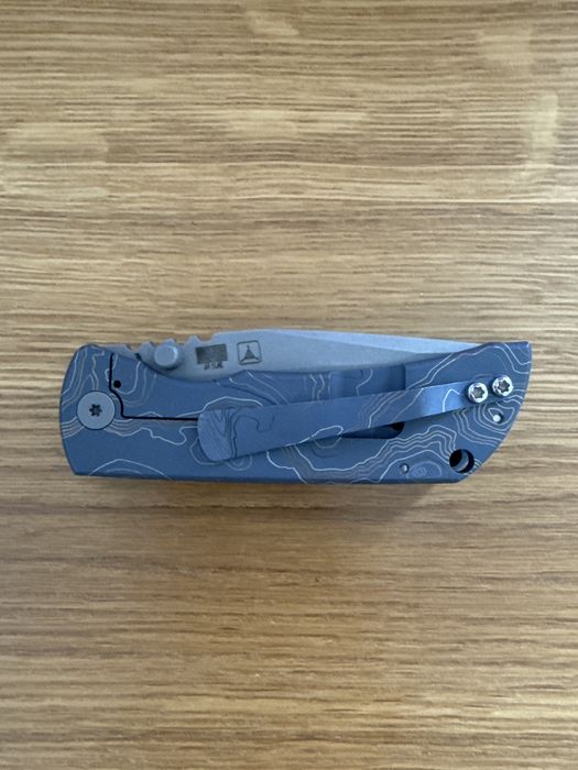 Nóż McNees PM MAC2 TAD Edition - Topo Stonewash Blue Ti - NOWY