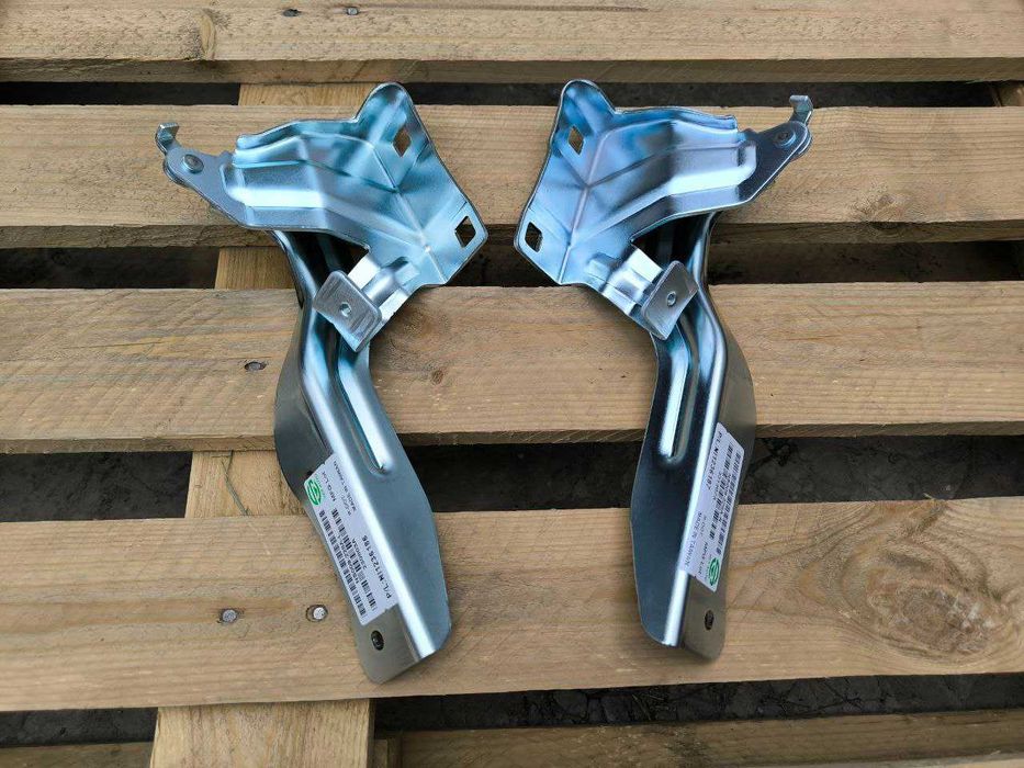 Петлі капота на Nissan Qashqai j11 Rogue Sport, завіси капота петли