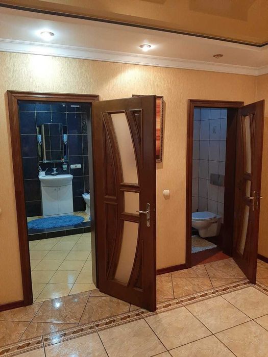 Продам 3-х кімнатну квартиру в місті Чернівці