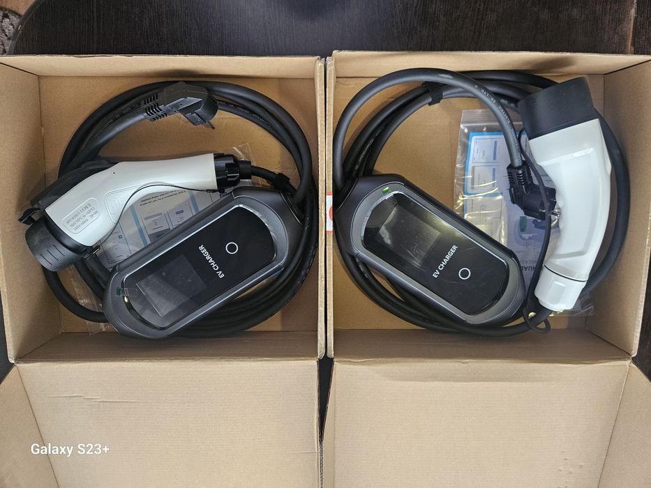 Зарядний пристрій електромобіля, електрички .