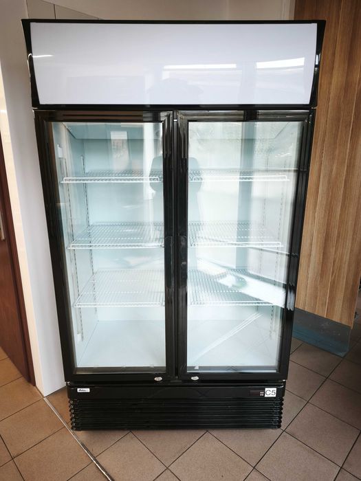 Witryna chłodnicza Arktic z podświetlanym panelem 2-dzwiowa 750l