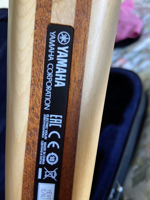 Skrzypce/altówkę elektryczne Yamaha 5 strunowe