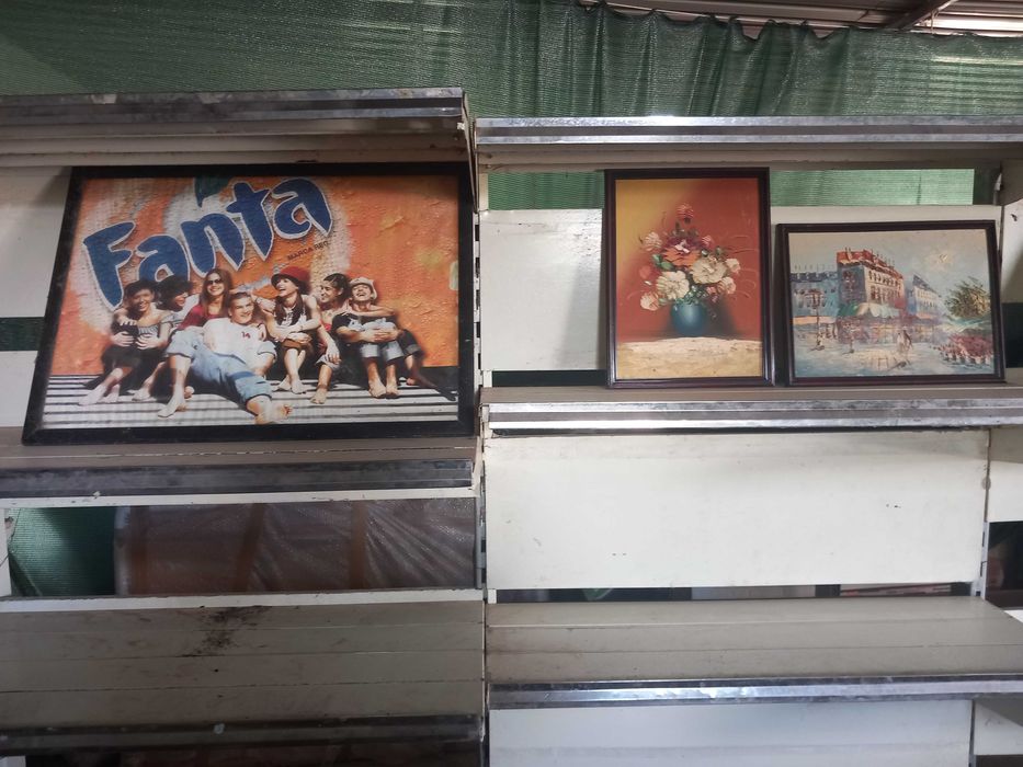 Lote de pinturas e quadros, preço cada