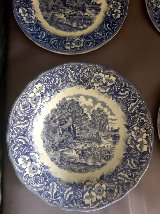 4 Pratos branco e azul quadrifóglio