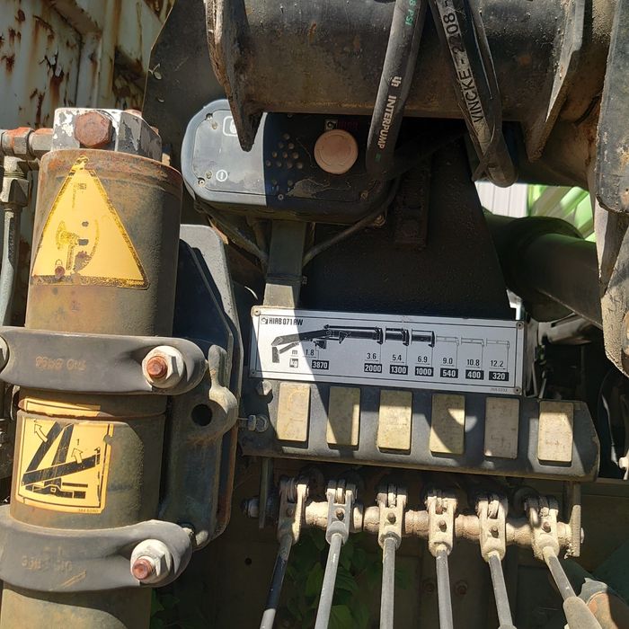 Camião MAN 272 19