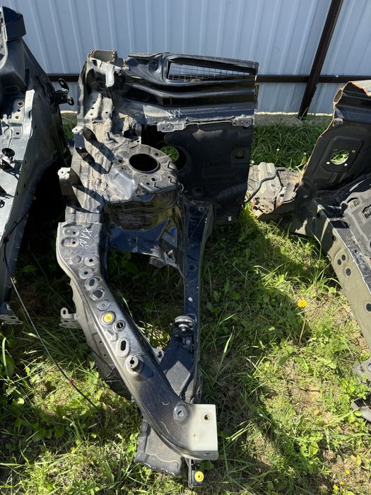 Четверть передня права Toyota Highlander 2019-24р