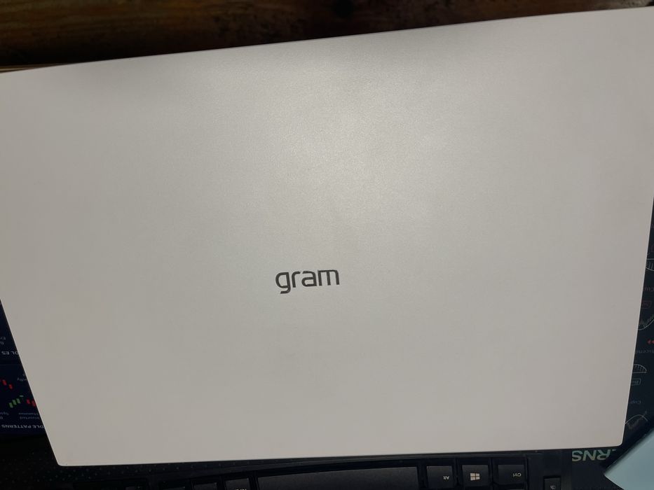 LG Gram 17 – Como novo – Muito leve