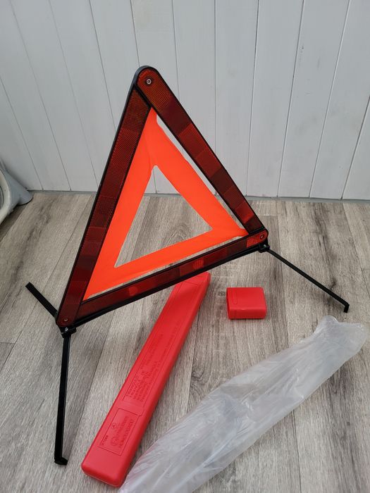 Знак аварійної зупинки, трикутник