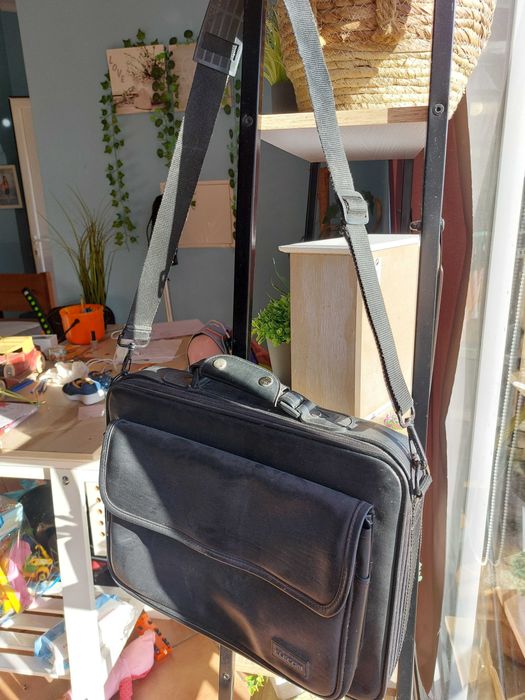 Mala rigida para portátil