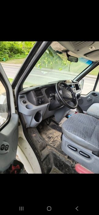 Ford Tranzit skrzyniowy 6 osobowy