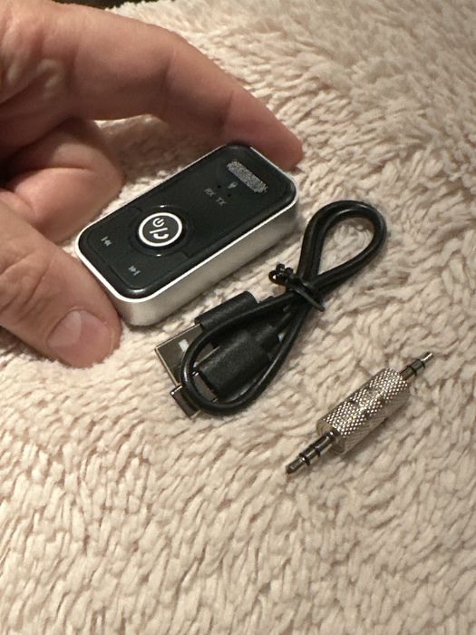 Nadajnik i odbiornik bluetooth.