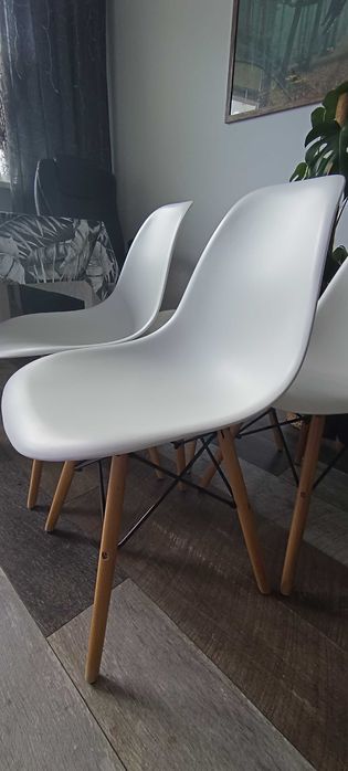 Krzesła białe 4 sztuki