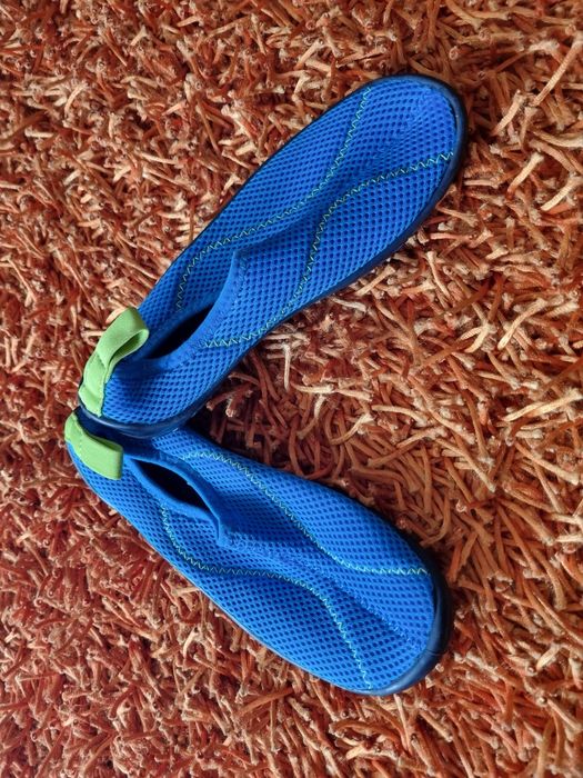 OFERTA PORTES - Sapatos Azuis Deportos Aquáticos (Nr32-33)